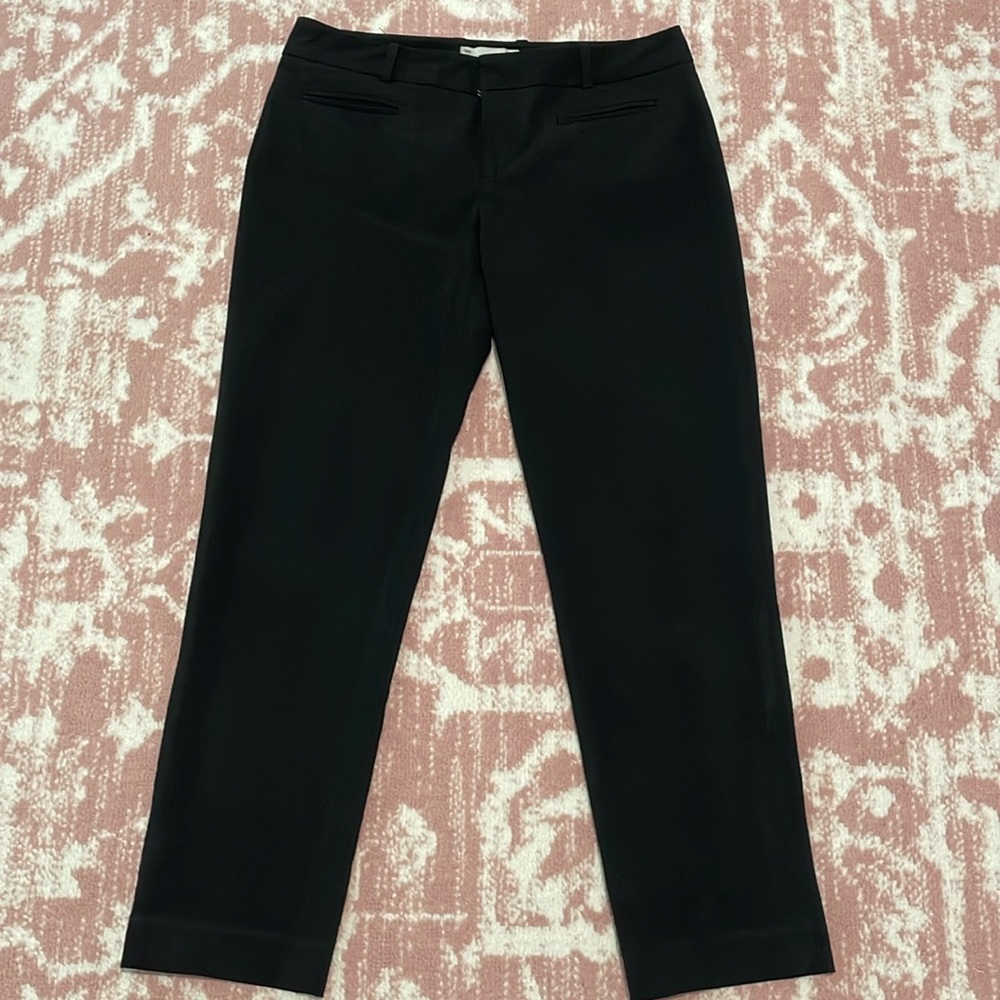 EUC - Gap Slim Cropped Trousers
